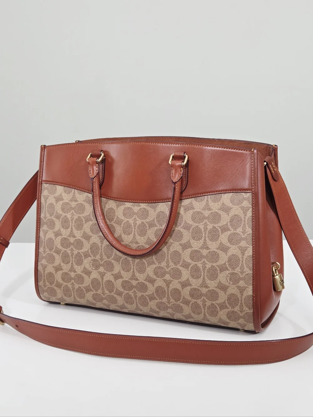 LIKE NEW COACH BROOKE CARRYALL BAG IN SIGNATURE CANVAS - Picture 9 of 12